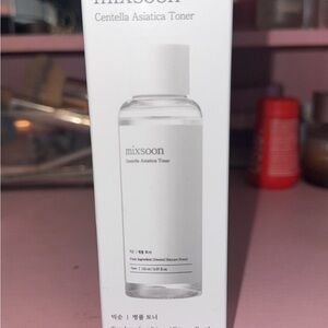 Mixsoon Centella Asiatica Toner - White